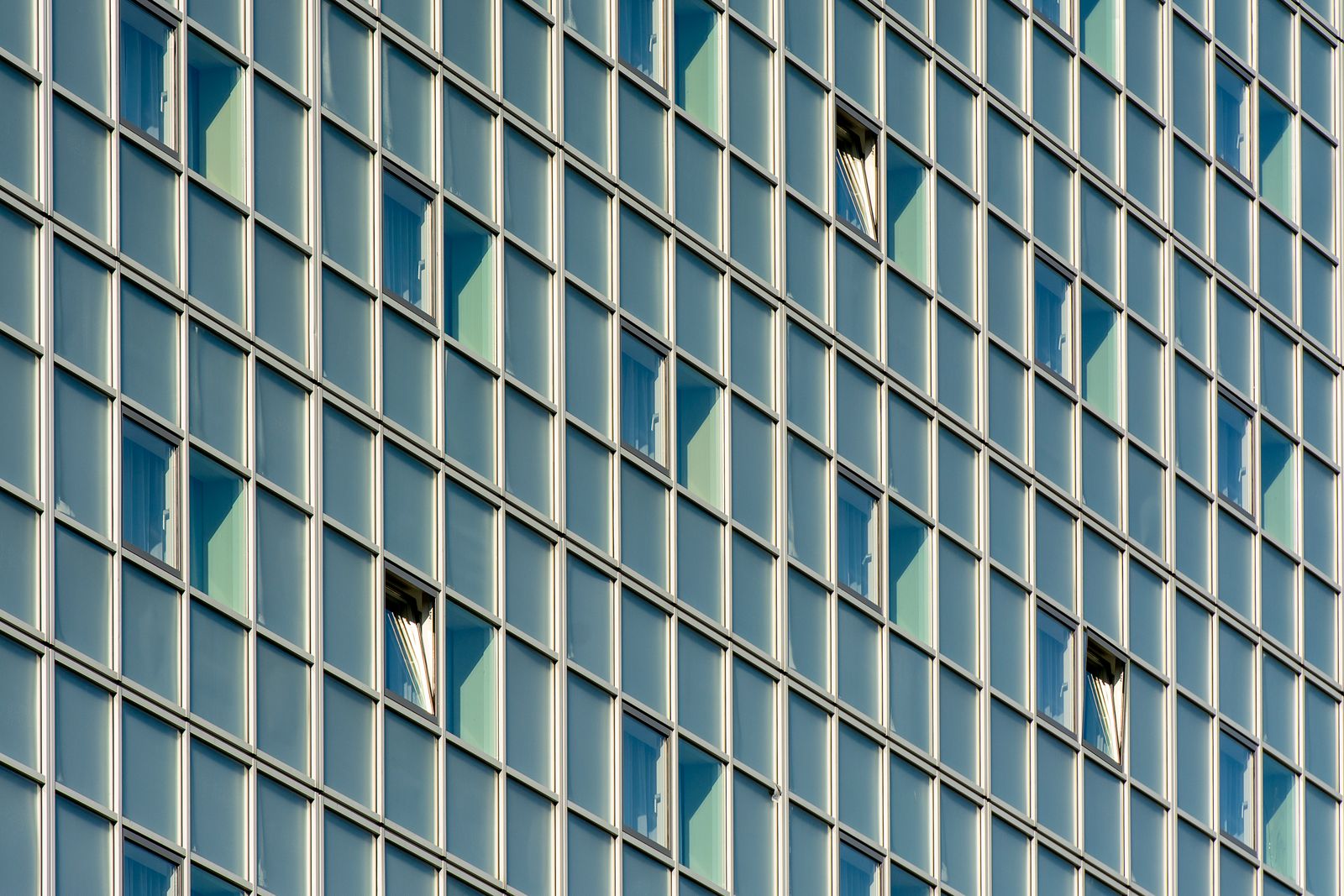 Multi-pane facade, quarterly program, Downtown Knoxville